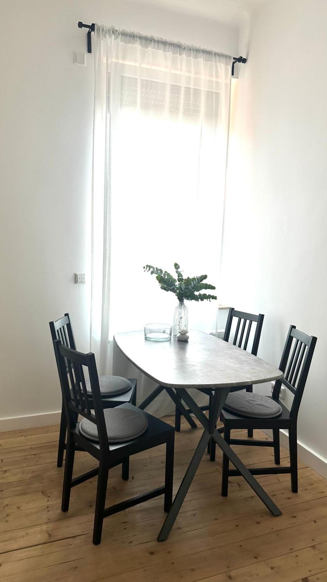 Apartment Savanna Im Historischen Stadtkern Linn In Krefeld, Naehe Duesseldorf Messe, Airport, Parkmoeglichkeiten Direkt Vor Dem Haus *