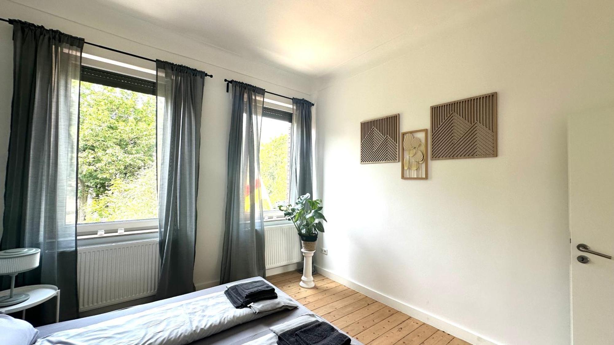 Apartment Savanna Im Historischen Stadtkern Linn In Krefeld, Naehe Duesseldorf Messe, Airport, Parkmoeglichkeiten Direkt Vor Dem Haus